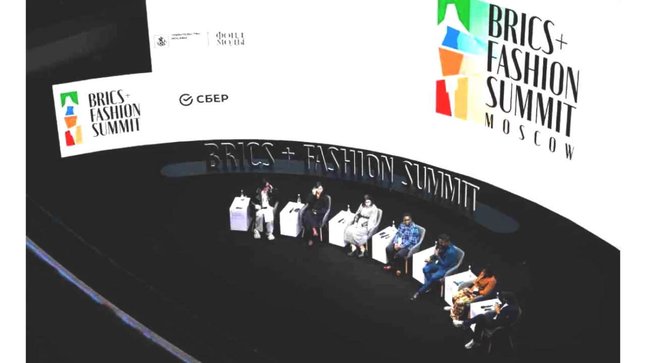 Türkiye, Moskova'daki BRICS+ Moda Zirvesi'nde Küresel Trendlere Yön Veriyor!